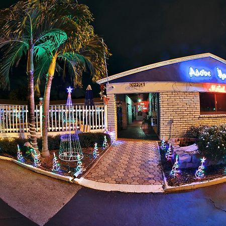 Adobe Hacienda Motel Голлівуд Екстер'єр фото
